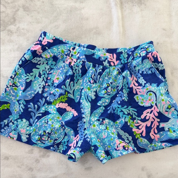 Lilly Pulitzer Girls Pink Ruffle Tank with Blue Printed Shorts Set S (4/5) - Picture 2 of 7